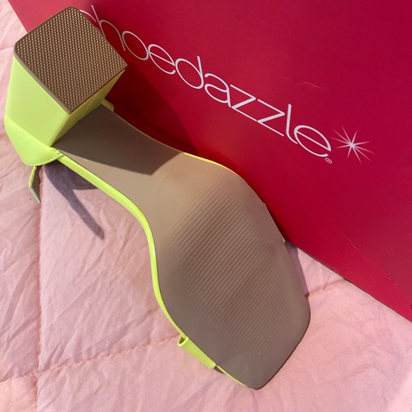 Heels - Picture 3 of 3